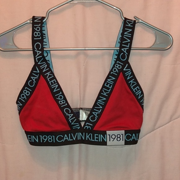 ❌❌SOLD❌❌Calvin Klein Red tape bralette - Picture 1 of 2